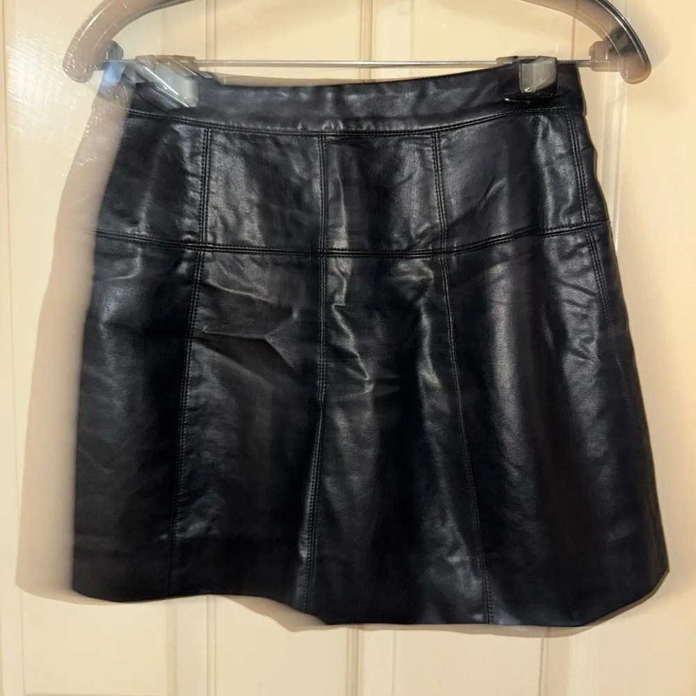 FREE PEOPLE UNWORN pleather skirt - Picture 3 of 3
